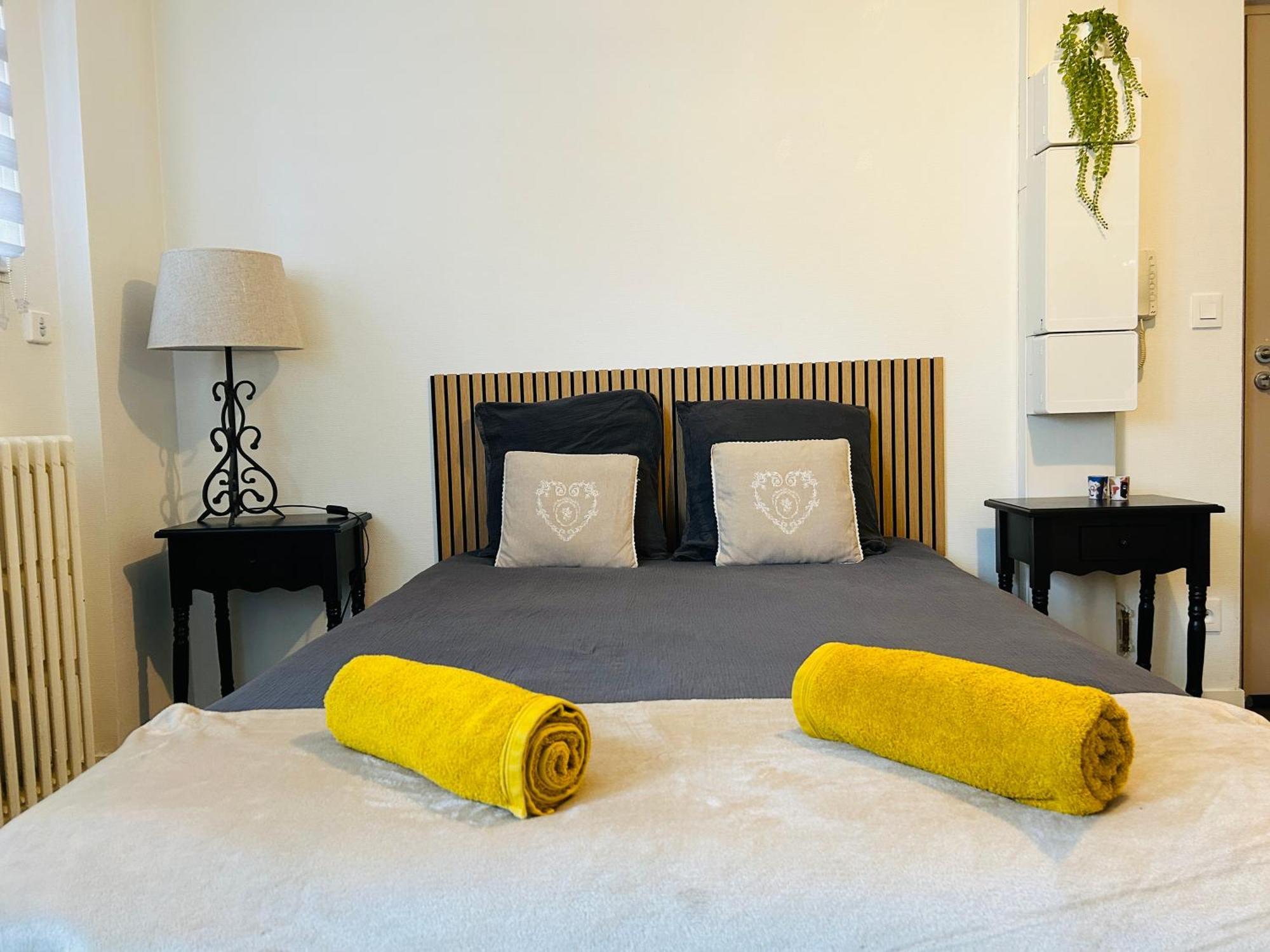 Le 2 - Grand Studio Caen Centre Port De Plaisance Екстериор снимка